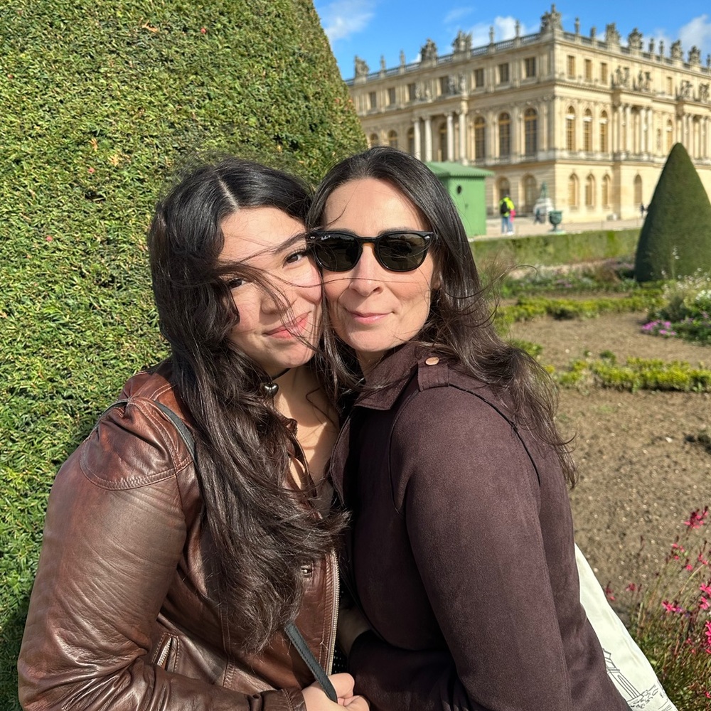 Meet your Posher, Rebeca